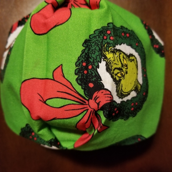 KIDS - Grinch Stole Christmas Cotton Facemask - Picture 2 of 5